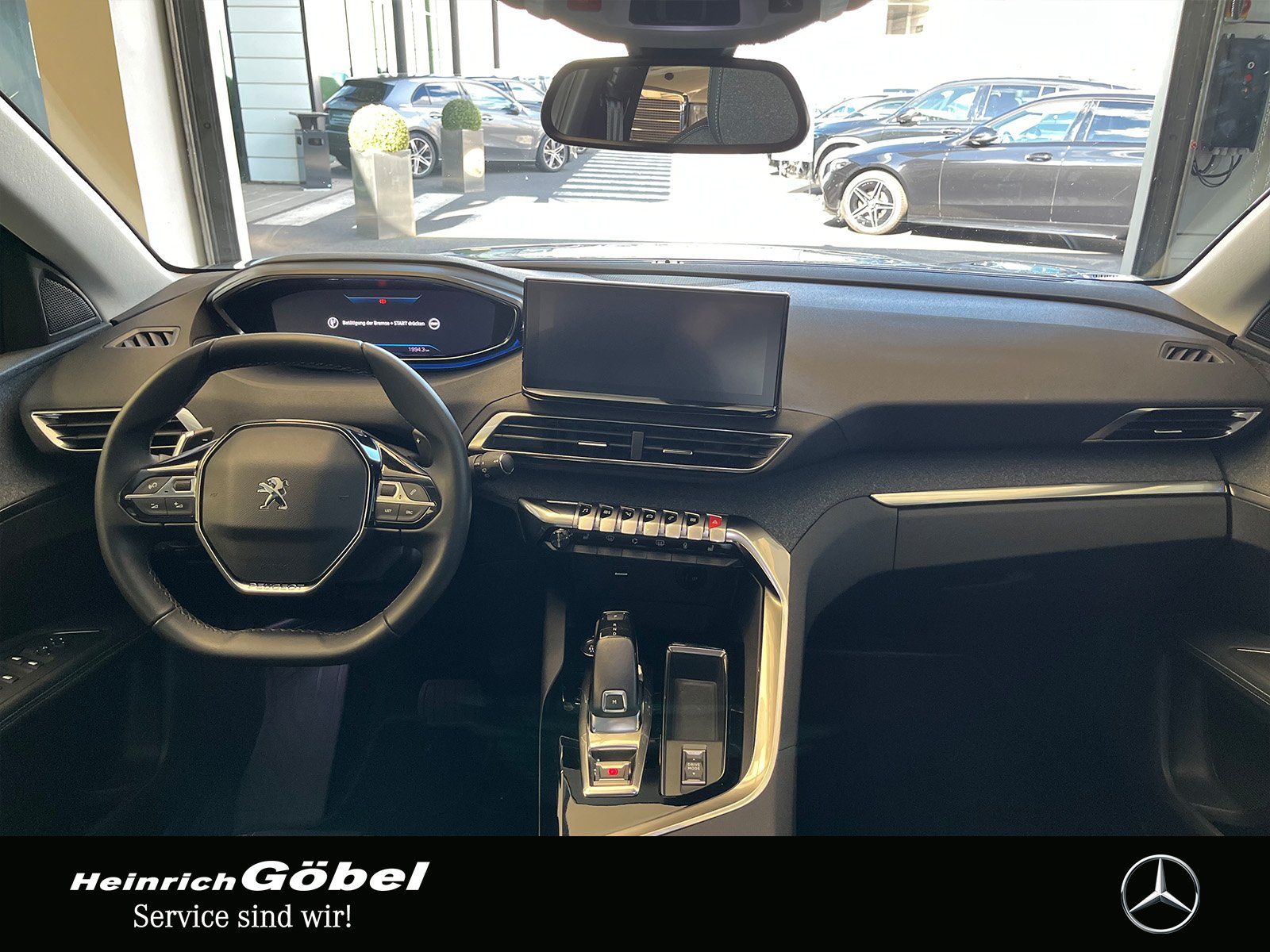 Fahrzeugabbildung Peugeot 3008 1.5 BlueHDi 130 Allure Pack AHK+NAVI+KAMERA