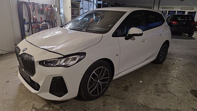 BMW 218 Baureihe 2 Active Tourer 218 d M Sport