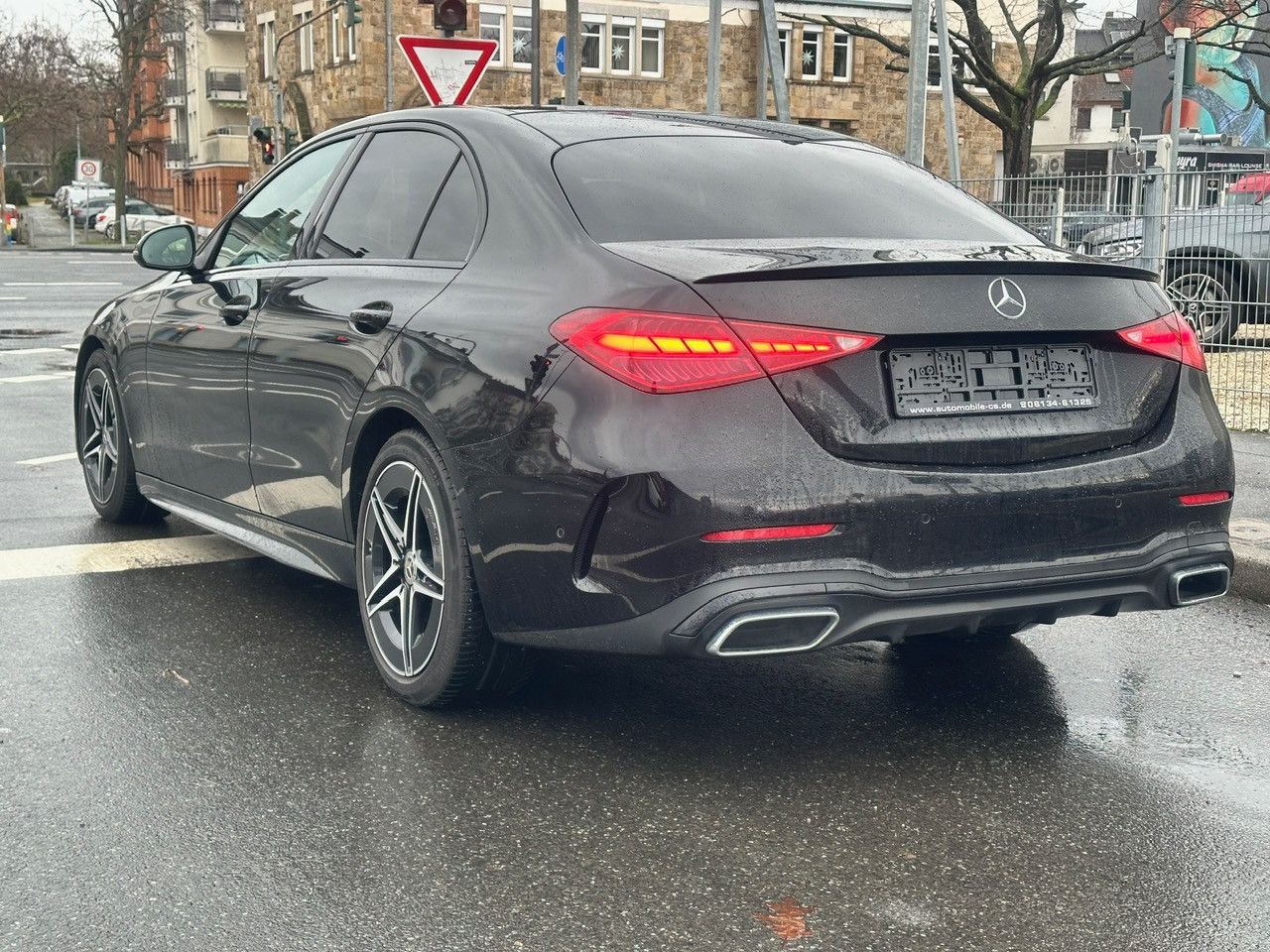 Fahrzeugabbildung Mercedes-Benz C 300 d AMG LINE+AVANTGARDE*1.HAND*