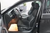 Skoda Superb Combi Ambition iV STHZG LED NAVI ACC SHZ - Skoda Superb: Abstandswarner