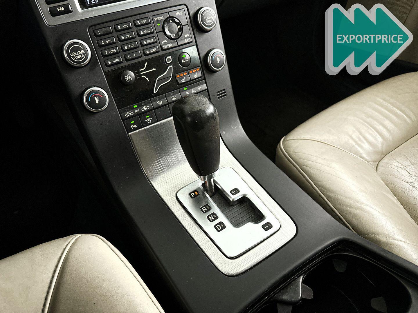 Volvo V70 2008 — photo 16