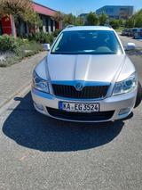 Skoda Octavia - Skoda Octavia aus 2012 mit Diesel-Antrieb: Kombi