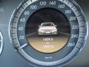 Mercedes E 300 - 8