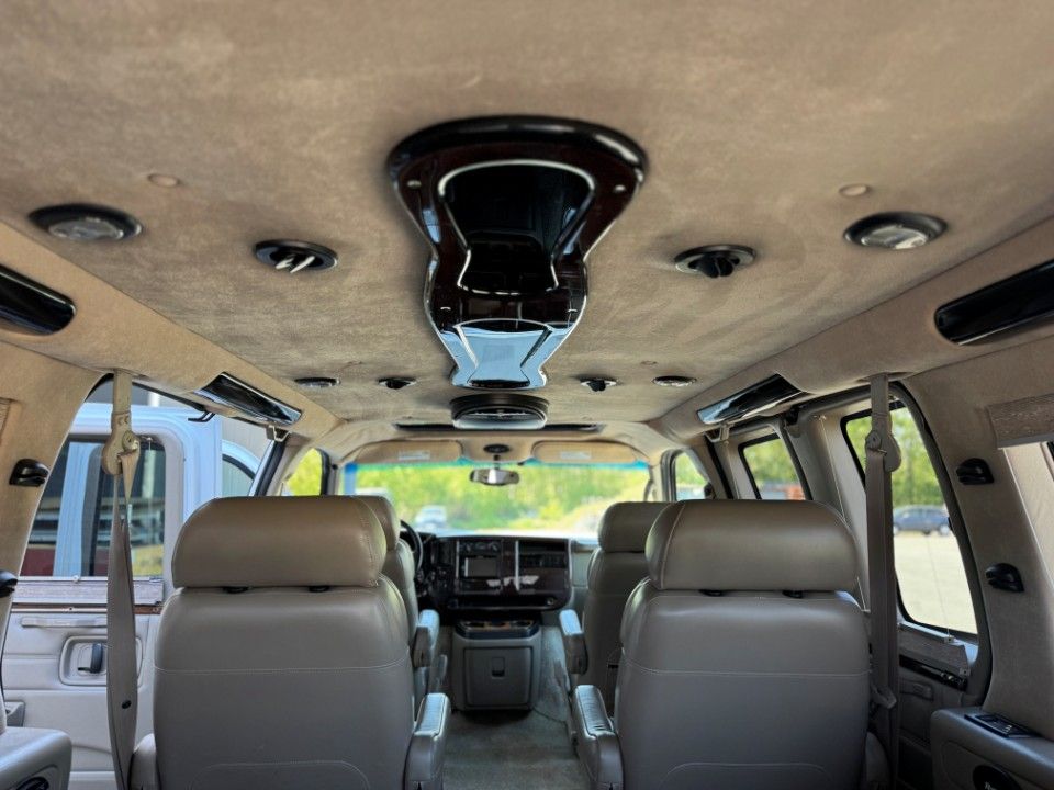 Fahrzeugabbildung Chevrolet Express Regency Protege 5.3 V8 LPG LowTop