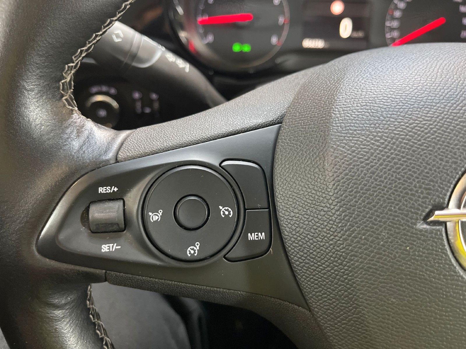 Fahrzeugabbildung Opel Corsa F Edition 1.5TD  NAVI/PDC/SPURASS./TEMPO