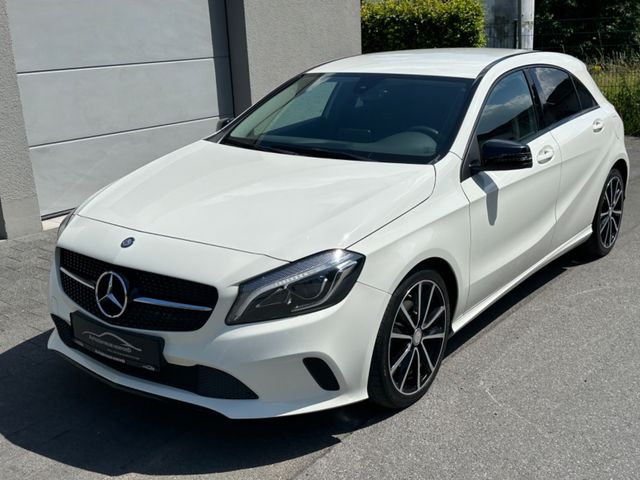 Mercedes-Benz A 200 Night Paket Navi Leder LED Klima