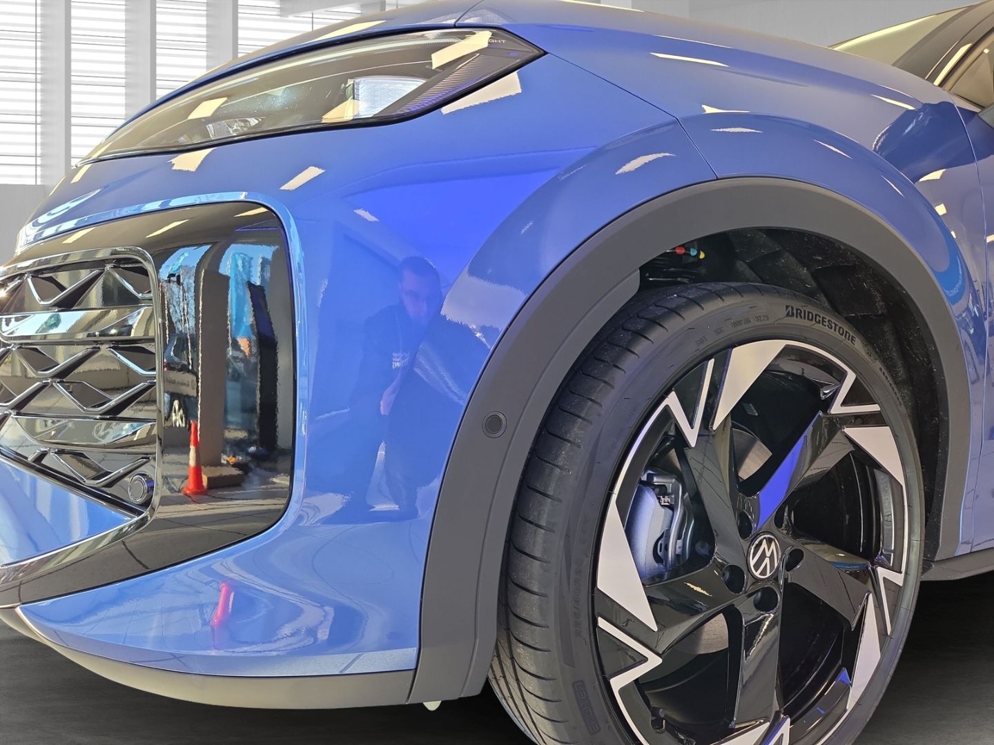 Fahrzeugabbildung Volkswagen T-Roc R-Line 1.5 eTSI DSG HUD Navi Digitales Coc