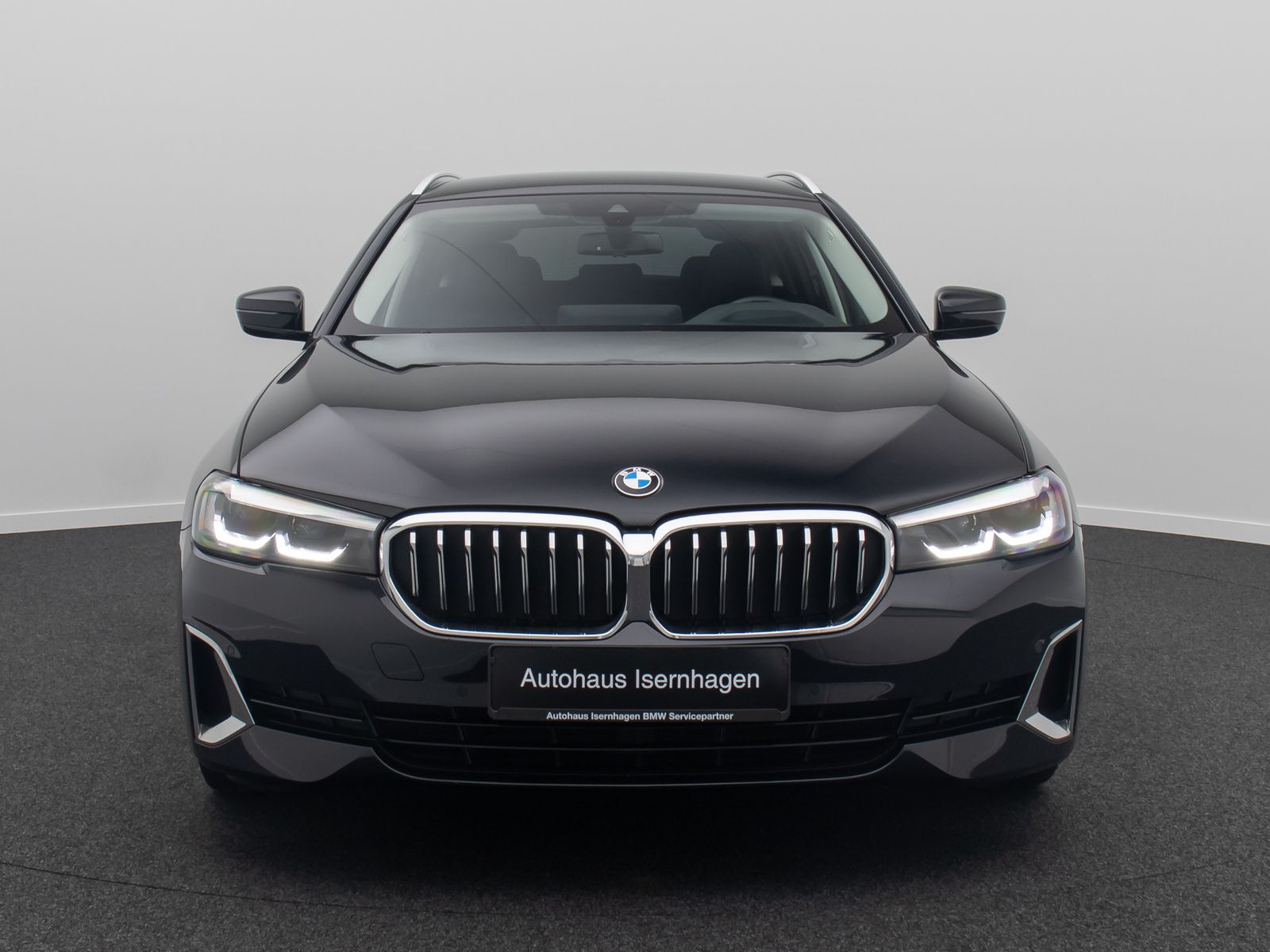 Fahrzeugabbildung BMW 530d xD Luxury Line DAB HUD Kamera Sport Alarm