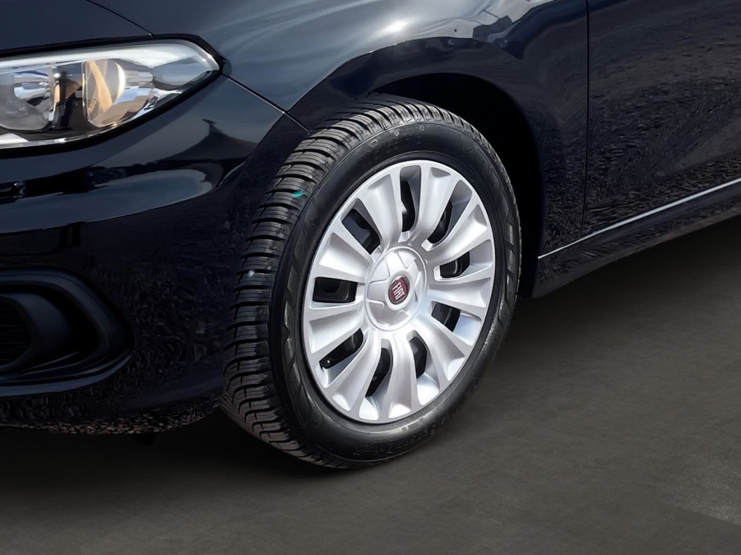 Fahrzeugabbildung Fiat Tipo 1.4 Kombi More Klima Parksensoren Tempomat