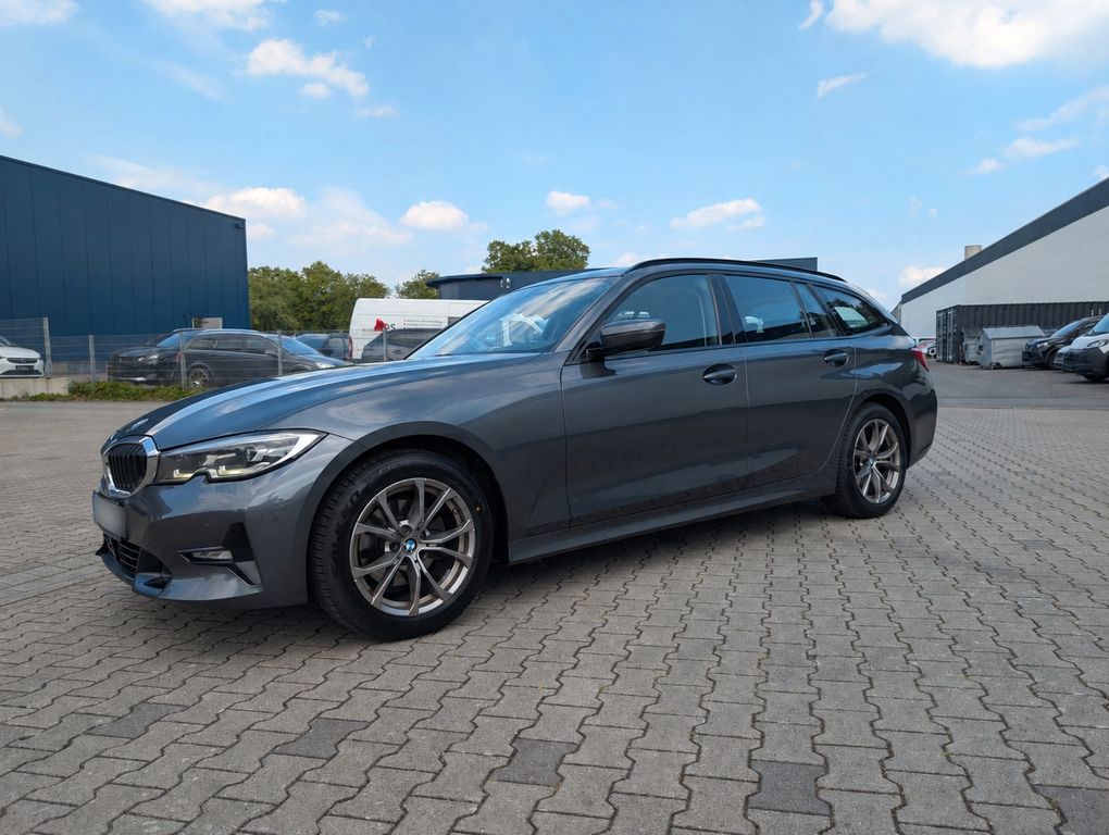 Image of BMW 320
