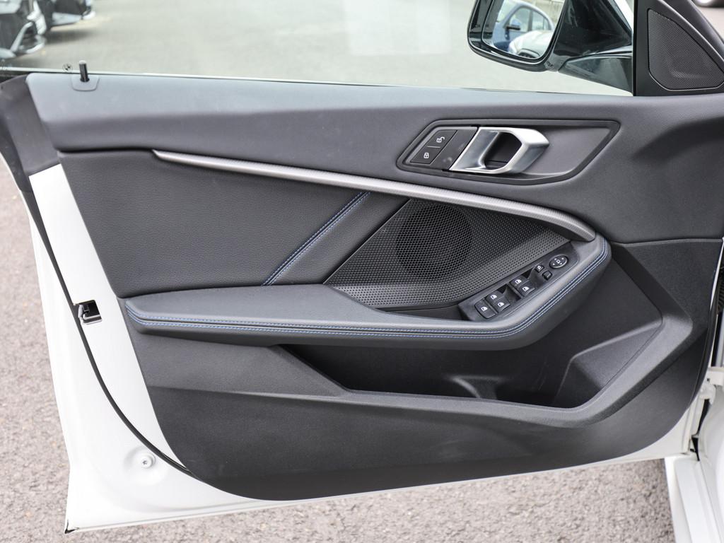 BMW 218 Gran Coupé 218i Gran Coupe M-Sport LED W-LAN NAVI SHZ PDC, миниатюра 30