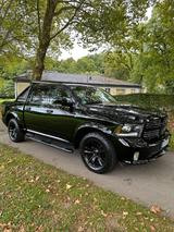Dodge RAM 1500 5.7L V8 HEMİ 4X4 SPORT  - Dodge RAM: Schwarz