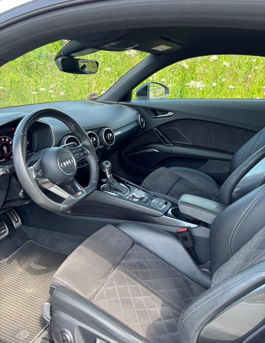 Audi TT 2.0 TFSI quattro - S line competition
