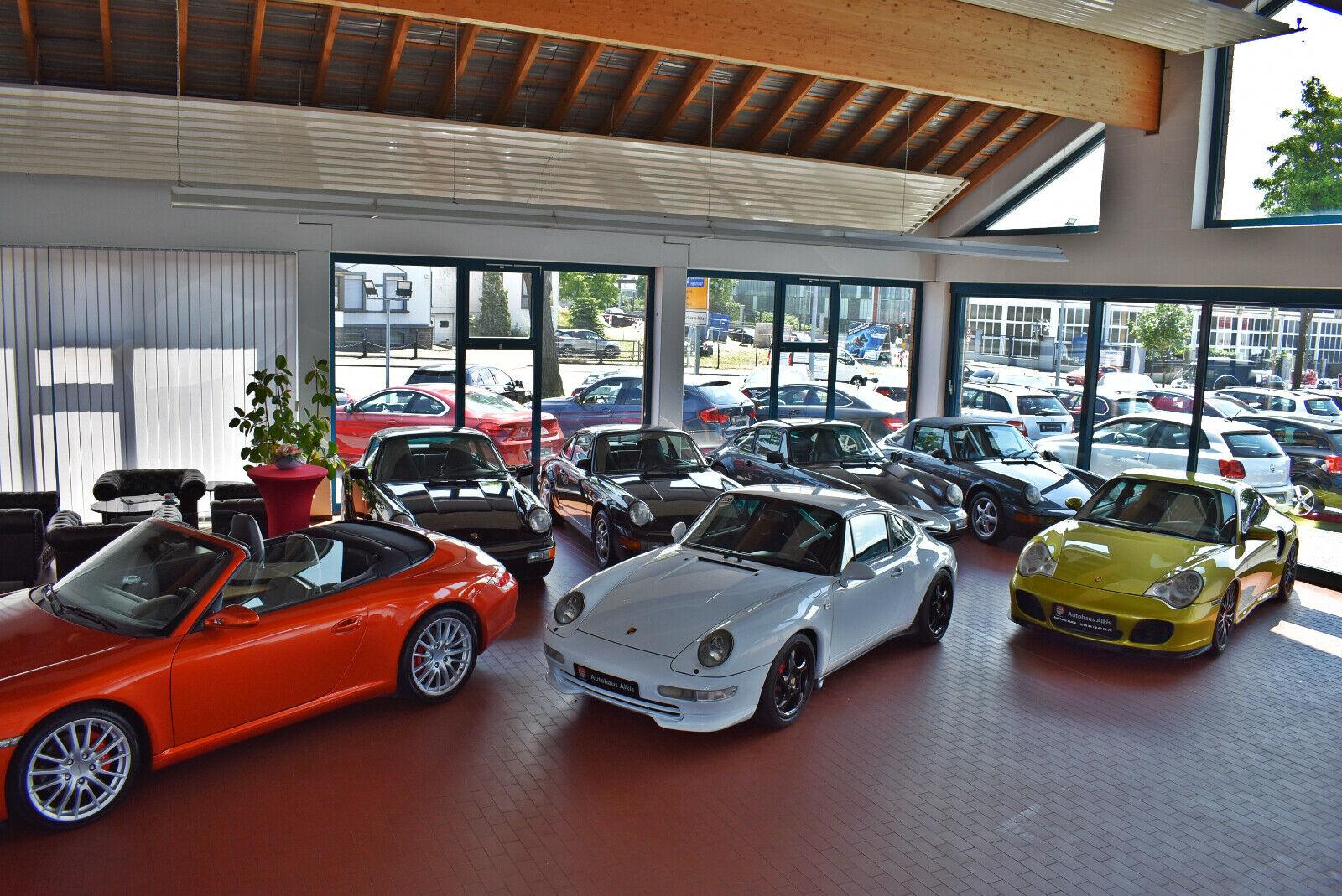 showroom-image-top