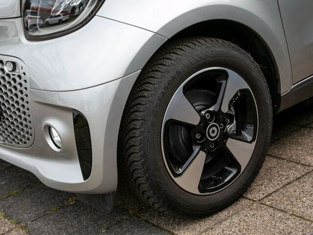 Smart fortwo EQ EXCLUSIVE Silver LAST ONE imagem 3