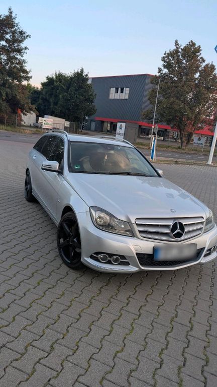 Image of Mercedes-Benz C 200