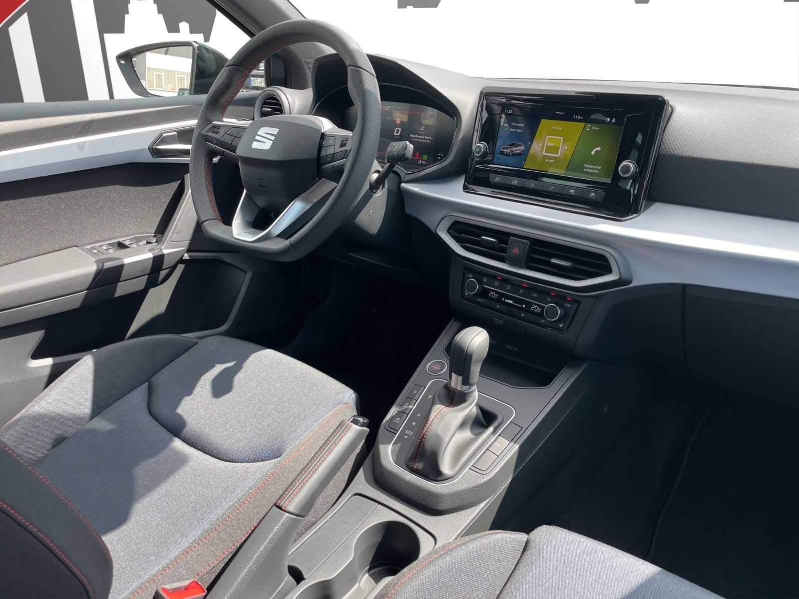 Fahrzeugabbildung SEAT Ibiza 1.0 TSI Fr DSG LED/SHZ/RFK/APPLE/ANDROID