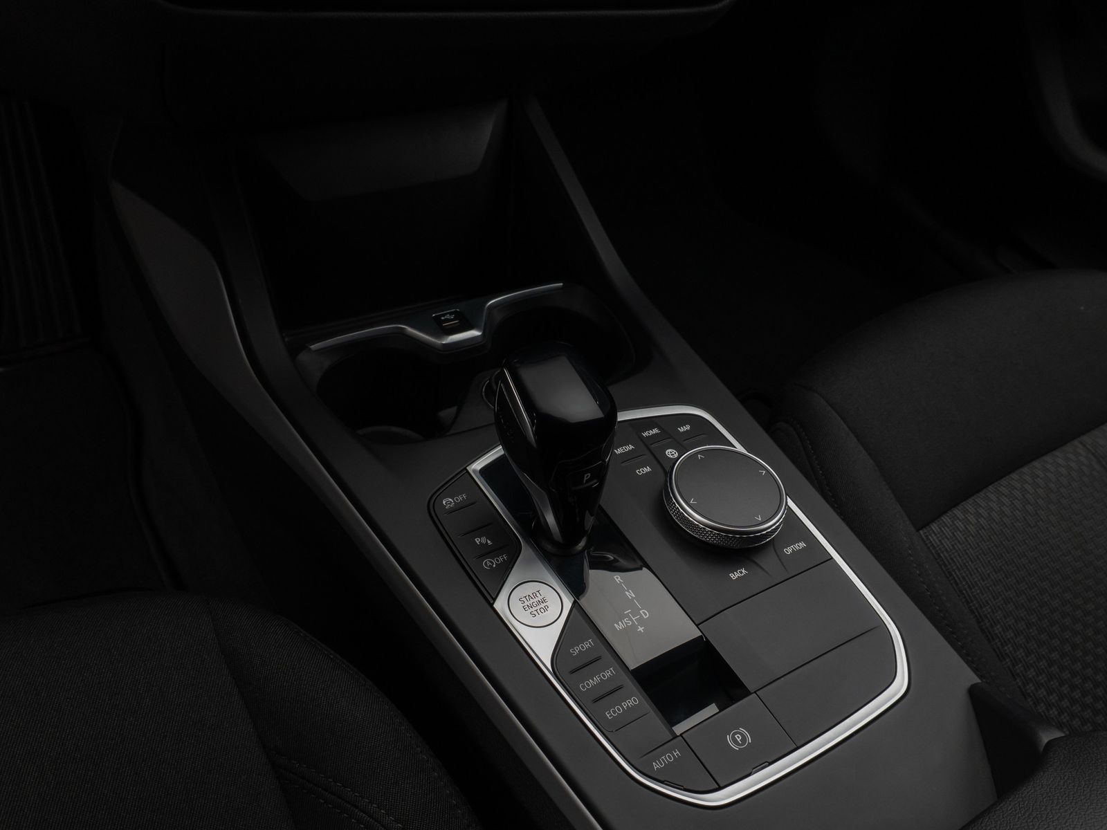 Fahrzeugabbildung BMW 118i PDC CockPitPro Alarm Geschwindigkeitsreg