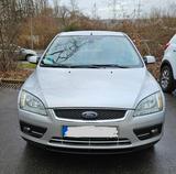 Ford Focus 1,6 Ghia Autom. Ghia - Ford Focus aus 2006: Ghia