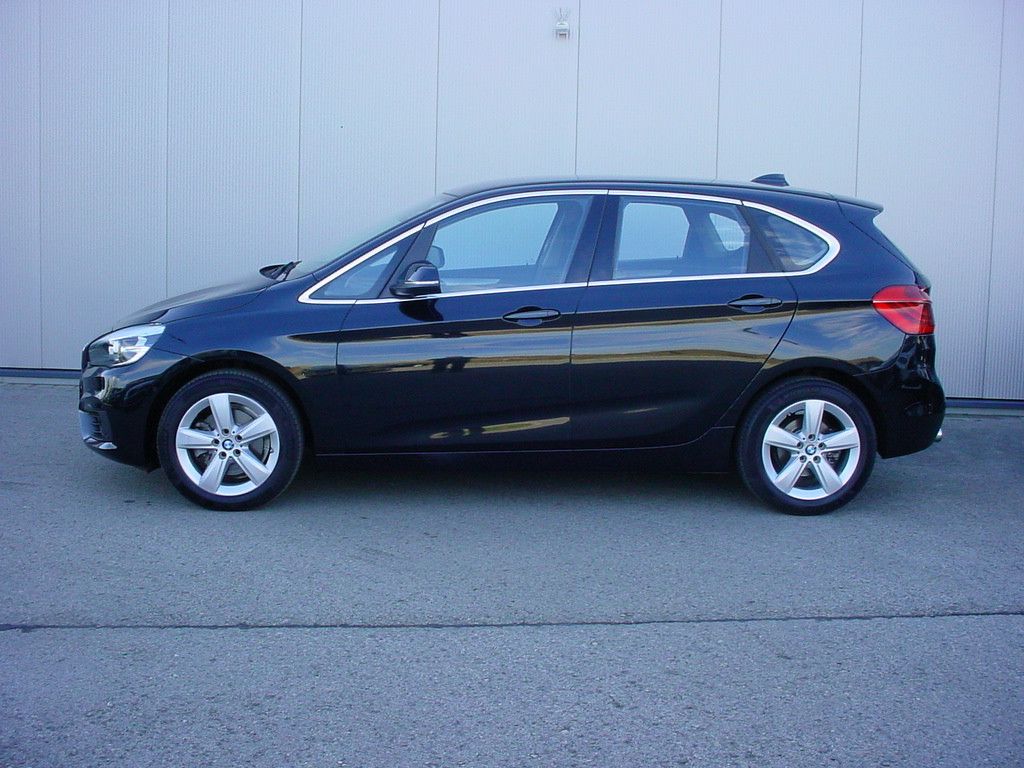 2017 BMW 220