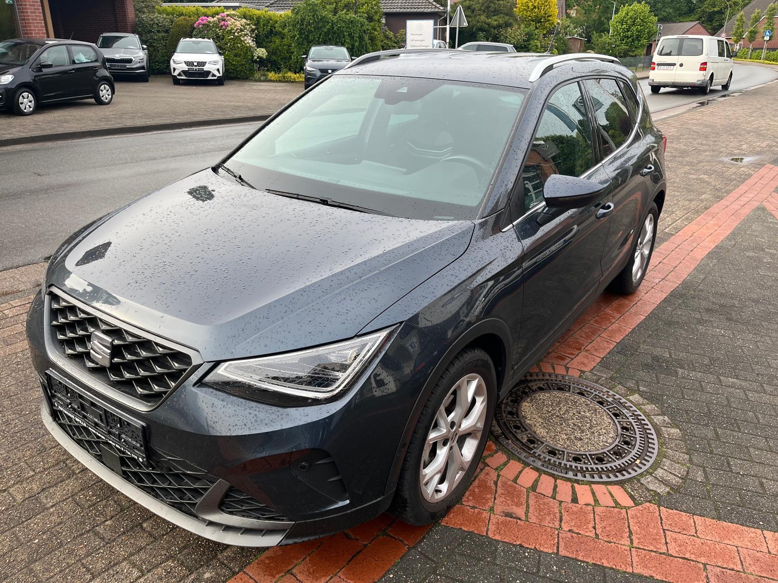 Seat Arona FR Navi SHZ RF-Kamera LED GRA Mirror-Link