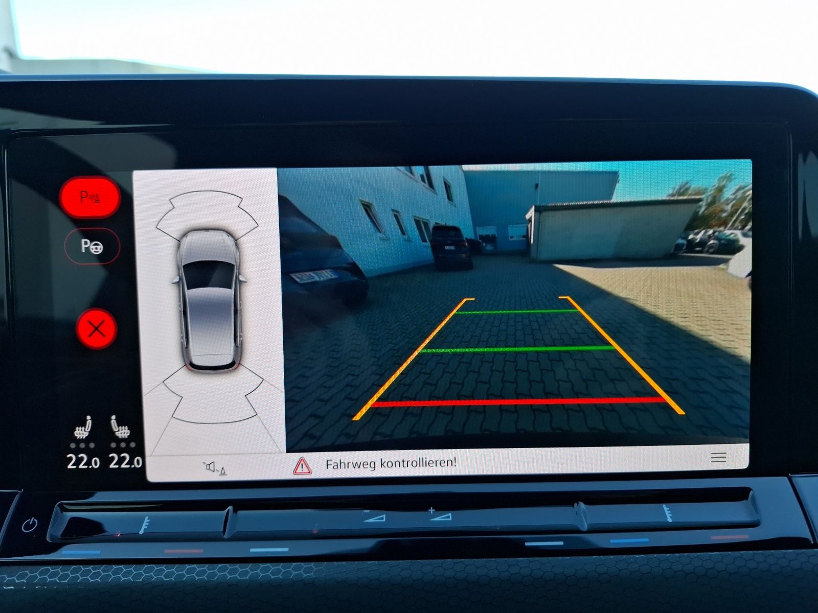 Fahrzeugabbildung Volkswagen Golf VIII GTI DSG LED Navi AID ACC RFK SH 19"