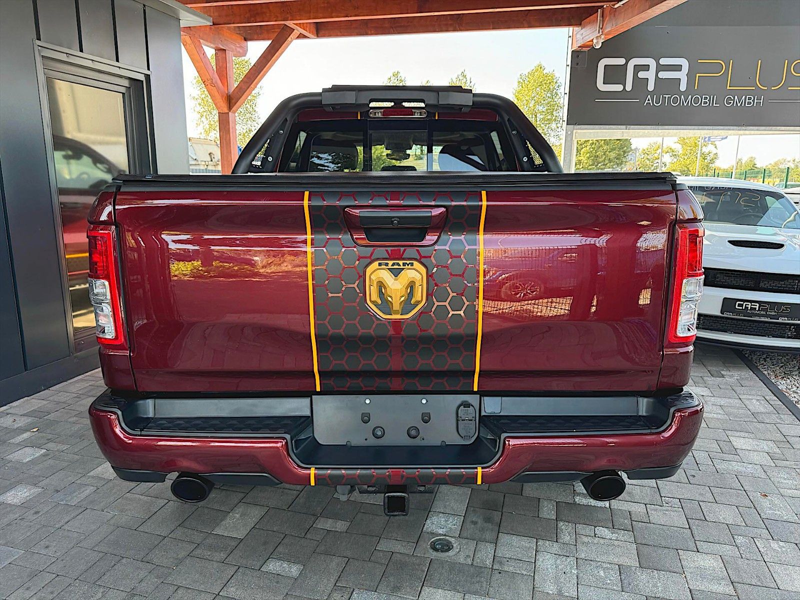 Fahrzeugabbildung Dodge RAM 5.7 V8 HEMI Sport Offroad LONGBED 4x4 GOLD