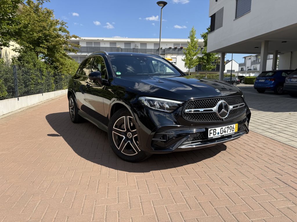 Image of Mercedes-Benz GLC 300
