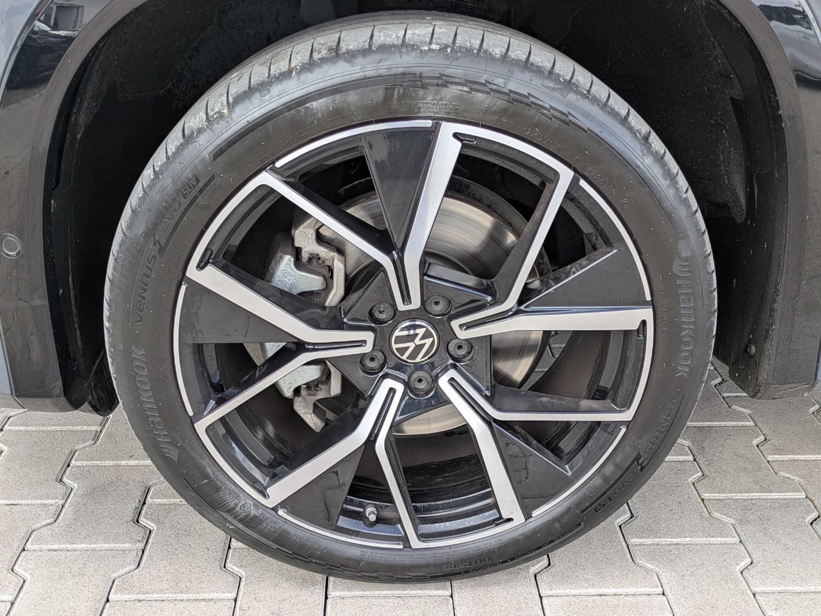 Fahrzeugabbildung Volkswagen Tayron 2.0 TDI 4M R-Line 7Si*MATRIX*AHK*PANO*HUD