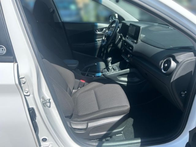 Fahrzeugabbildung Hyundai KONA Edition 30+ 2WD Navi Soundsystem LED Apple