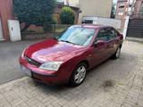 Ford Mondeo Ghia 1.8 TÜV - Ford Mondeo aus 2001: Kombi