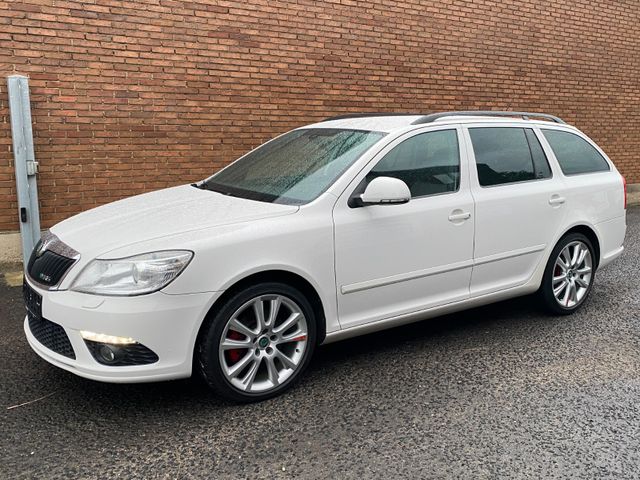 Skoda Octavia Combi RS 2.0TSi 147kW DSG Scheckheft*PDC