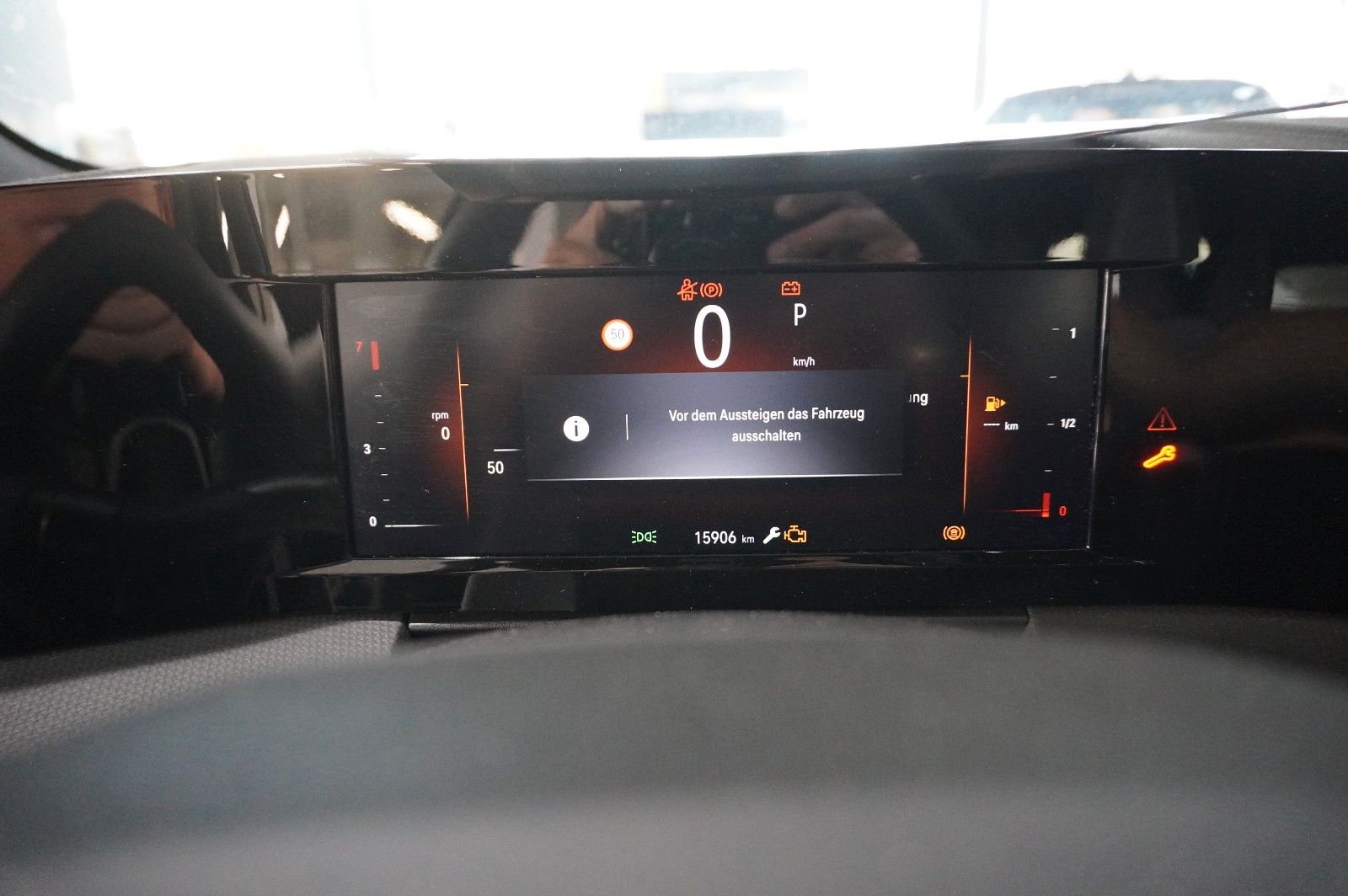 Fahrzeugabbildung Opel Astra L ST 1.2T EDITION AT-8 NAVI/LED/SPORT/DAB+