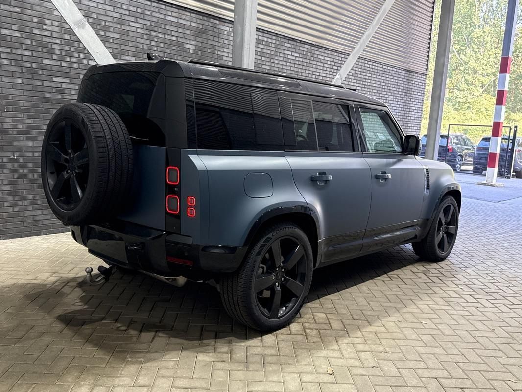 Land Rover Defender 2.0 P300e 110 X-Dynamic HSE | SATIN | l imagem 2