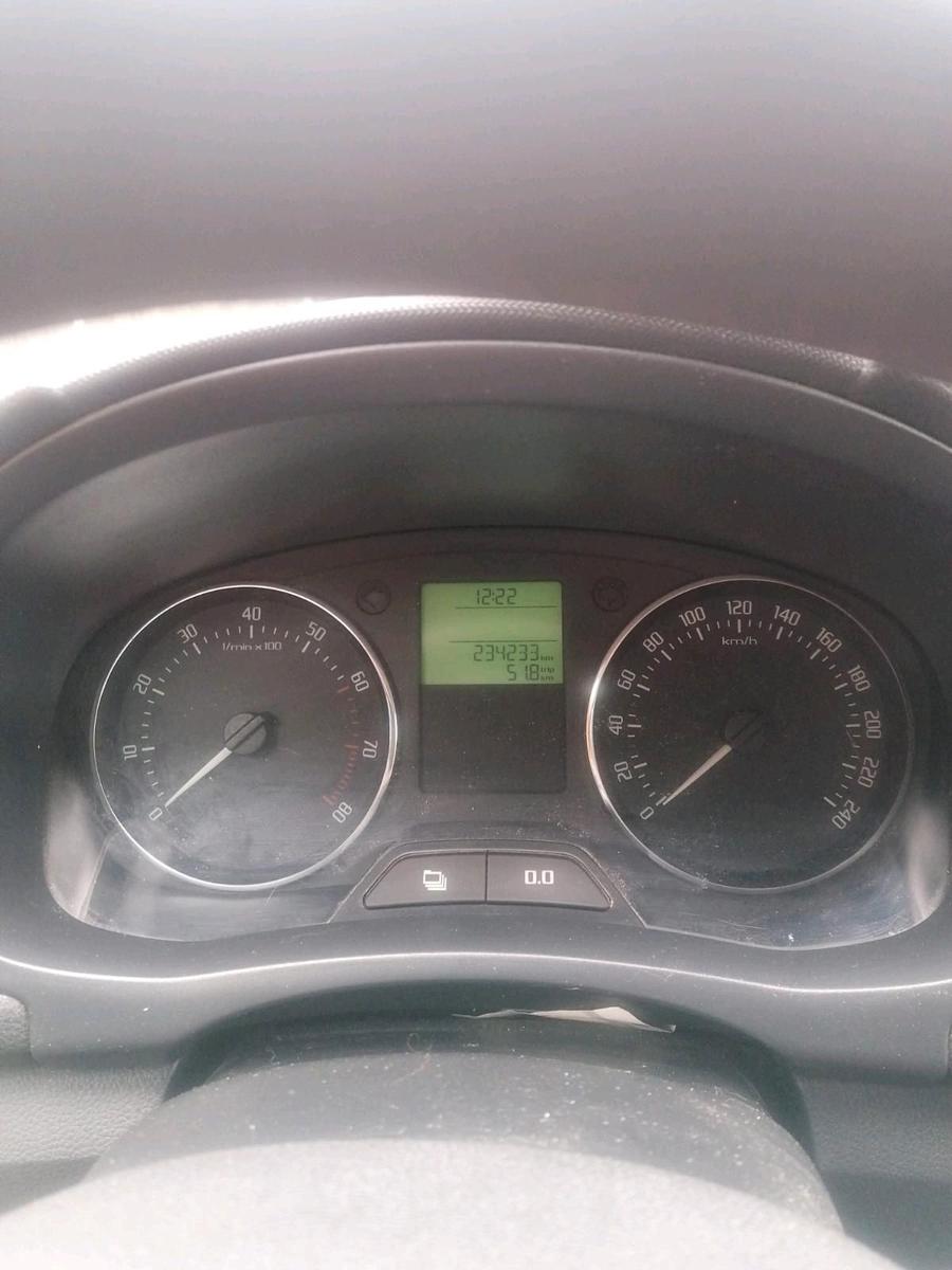 Skoda Fabia 2010 — interior