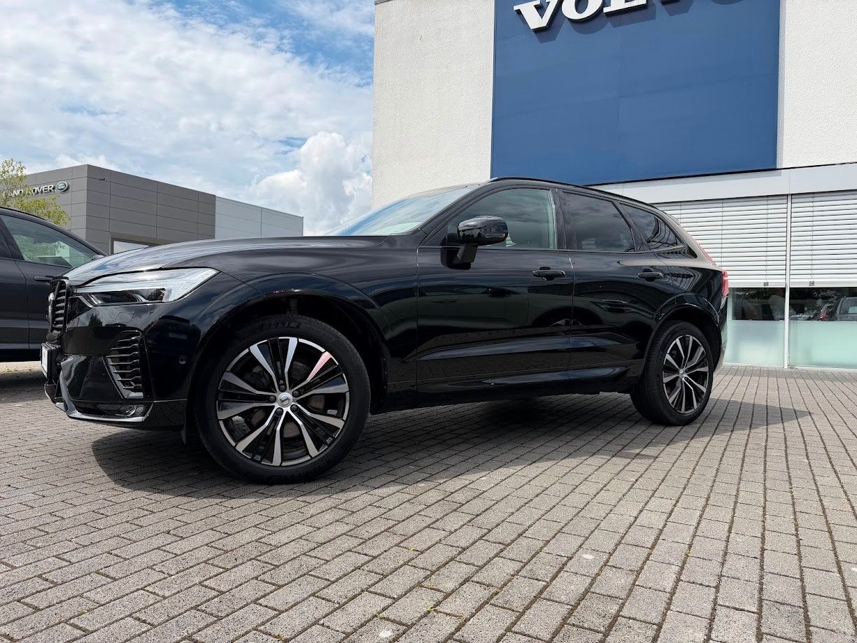 Volvo XC60 B5 Ultimate Dark AWD foto 2