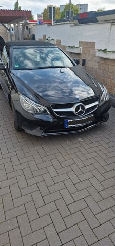 MERCEDES-BENZ E 200 -