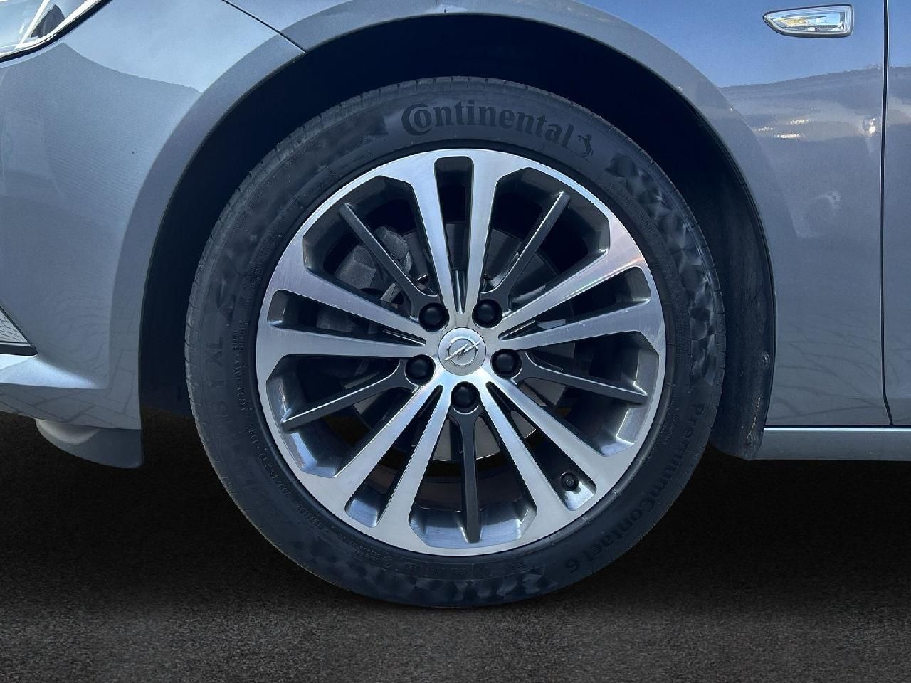 Fahrzeugabbildung Opel Insignia B Sports Tourer Business Innovation,AHK