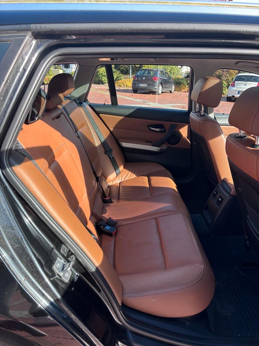 BMW 320 2012 — photo 10