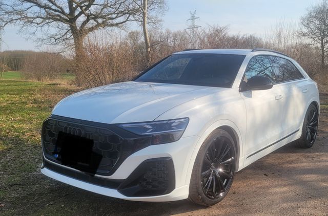 AUDI SQ8 TFSI quattro tiptronic V8 B&amp;O Pano AHK 23"