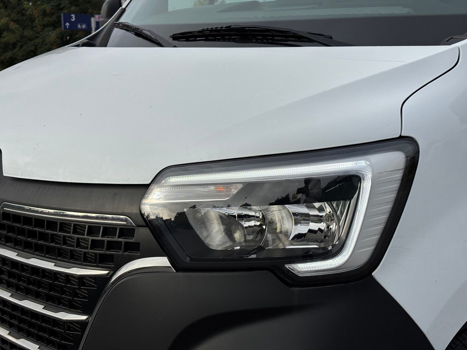 Fahrzeugabbildung Renault MASTER Abschleppwagen AHK 3,5t Klima Tempomat