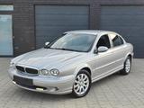 Jaguar X-Type 2.0*Top gepflegt*Scheckheft*guter Zustand - Jaguar X-Type mit Diesel-Antrieb: 2.0