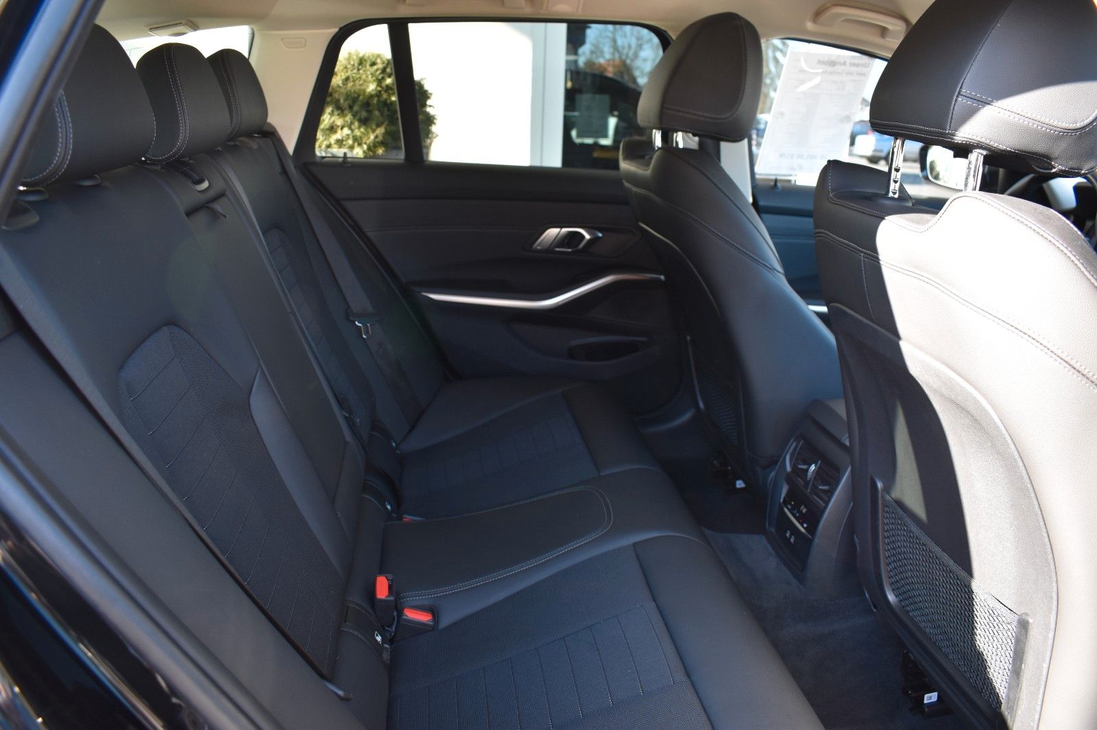 BMW 320d Touring Aut. Sport Line Navi AHK Kamera foto 11