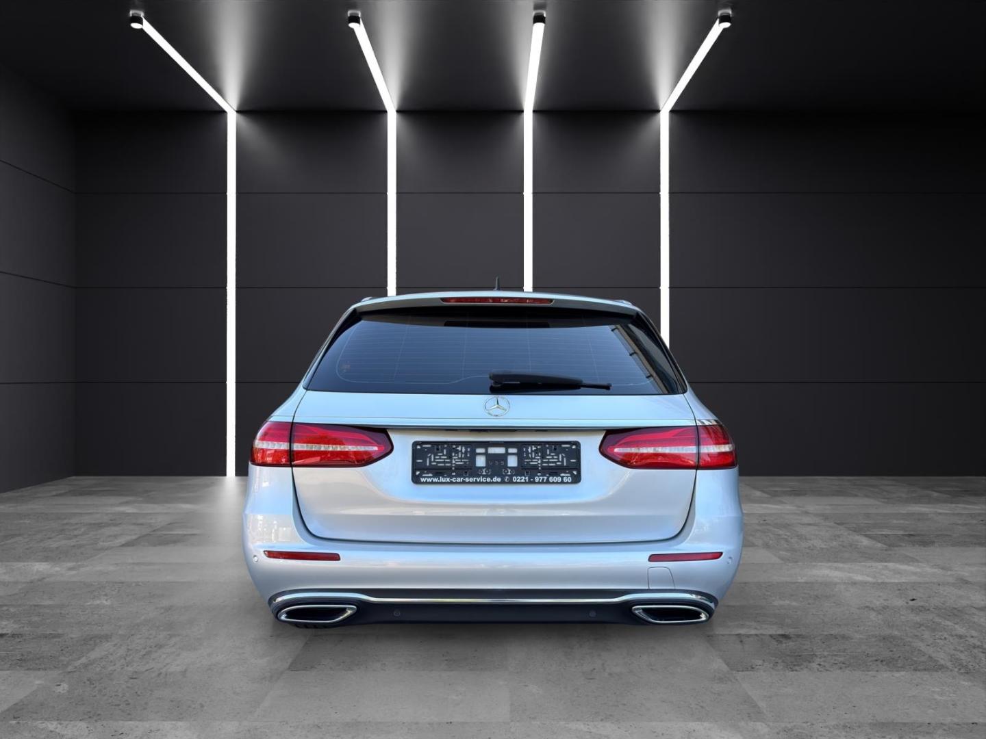 Mercedes-Benz E 220 d T Avantgarde MBUX COMAND Kamera LED Appl