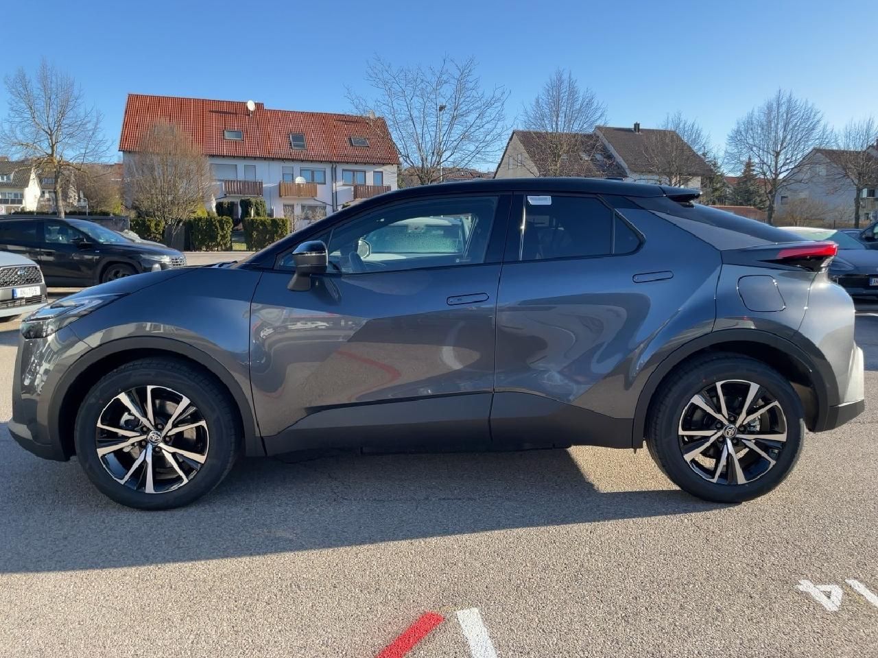 Fahrzeugabbildung Toyota Plug-In Hybrid 2,0 l FWD Teamplayer+technik-Pak