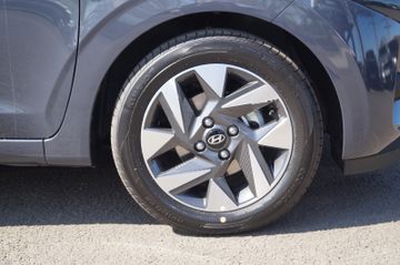 Hyundai i10 Trend AUT.-NAVI-ALU-TEMPOMAT-KAMERA-SHZG-PDC