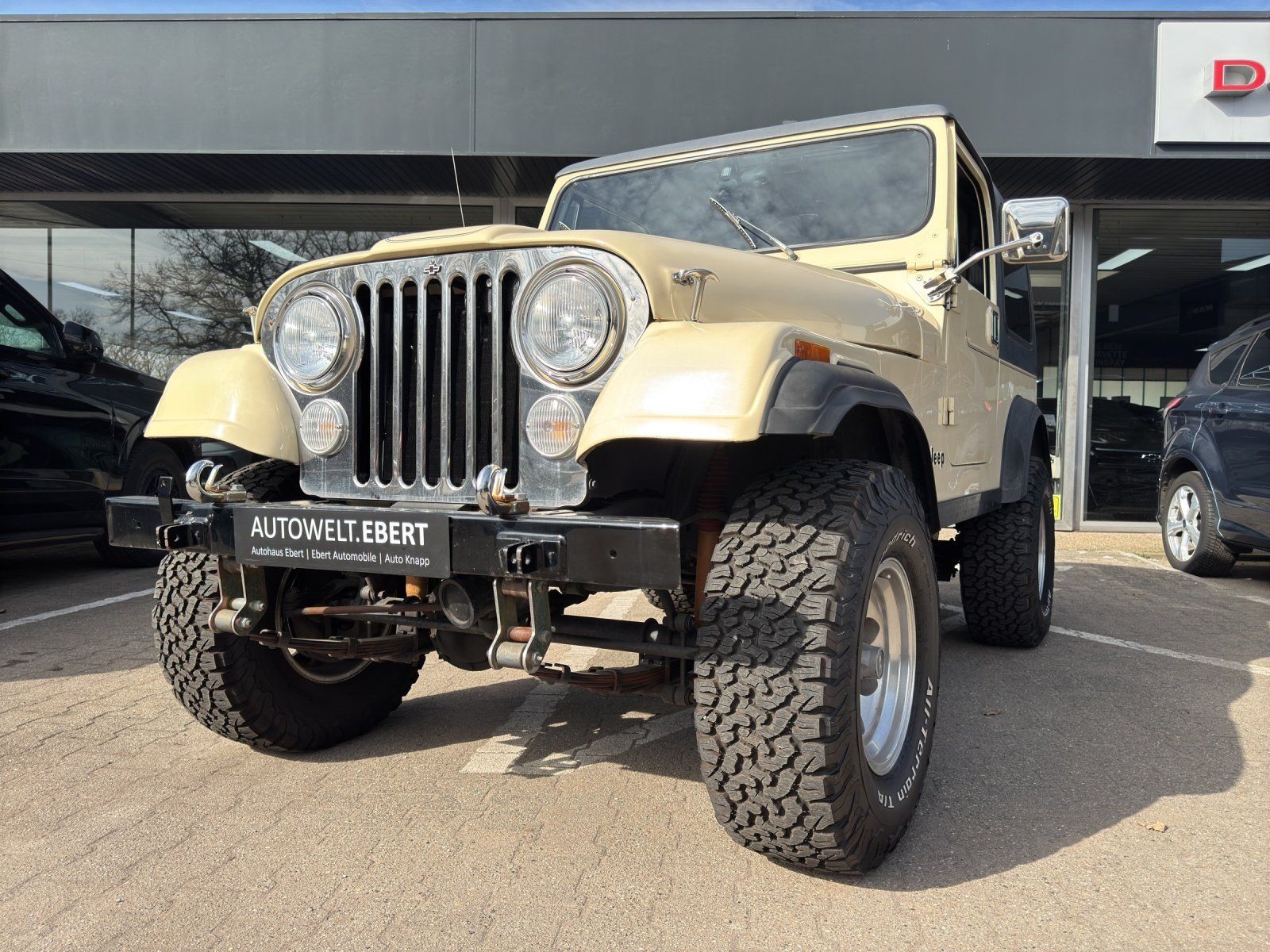 Fahrzeugabbildung Jeep CJ7 V8 LT1 H-Zulassung alles eingetragen