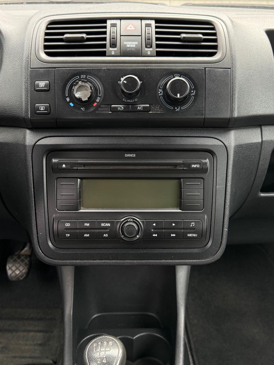 Skoda Fabia 2009 — photo 12