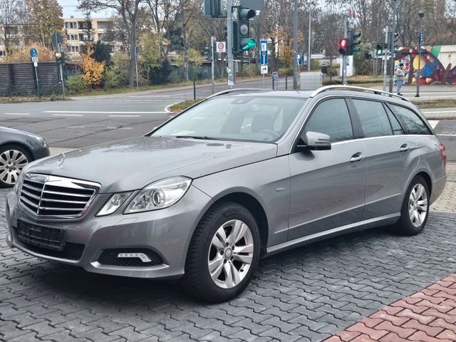 Mercedes-Benz E200 T CGI BlueEfficiency