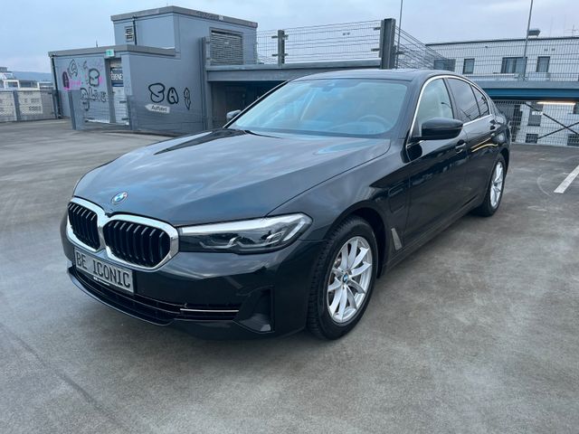 BMW 530 e 1.HAND/LED/HEAD-UP/GSD/LEDER/NEUWERTIG!